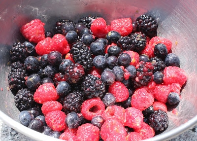 Summer-berry-crisp-step-2