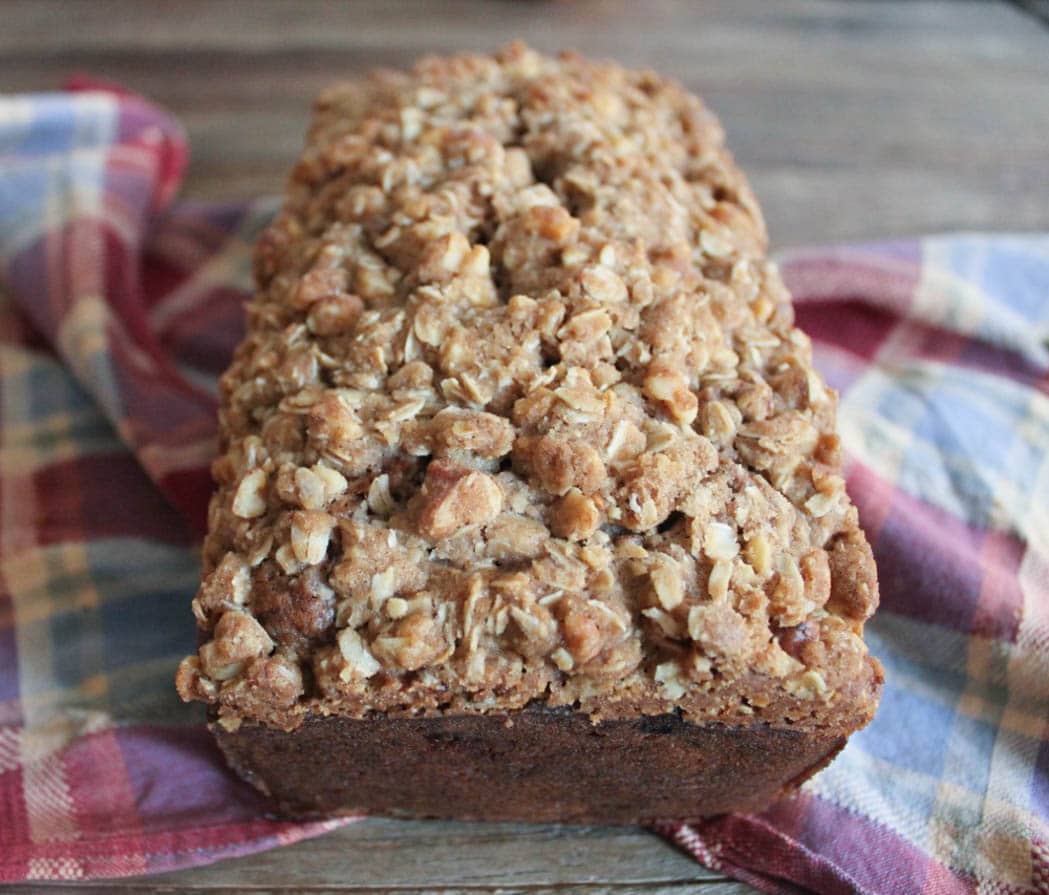 Banana-Bread-with-Walnut-Crumble-10