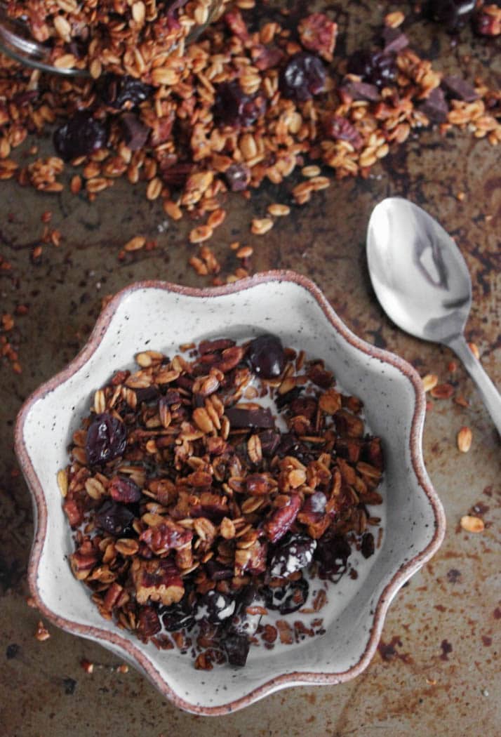 dark-chocolate-cherry-granola-with-crunchy-quinoa-vegan-gluten-free-6