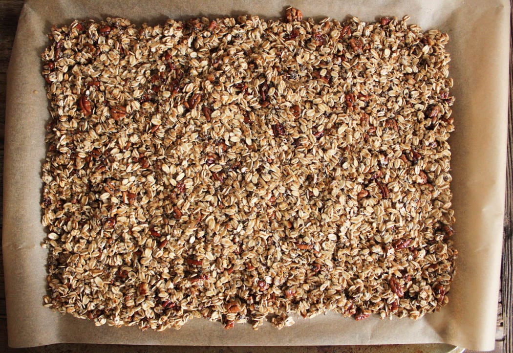 dark-chocolate-cherry-granola-with-crunchy-quinoa-vegan-gluten-free-step-5