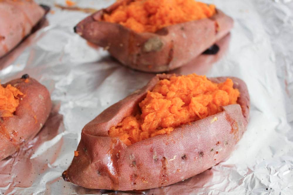 Chipotle-Mashed-Sweet-Potatoes-Stuffed-with-Superfood-Pomegranate-Pistachio-Guacamole-step-7