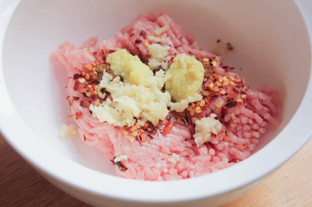 Brown-Rice-Noodle-Soup-With-Spicy-Pork-and-Kale-Step-1