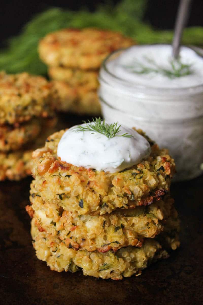 gluten-free-baked-zucchini-quinoa-cakes-with-dill-yogurt-sauce-4