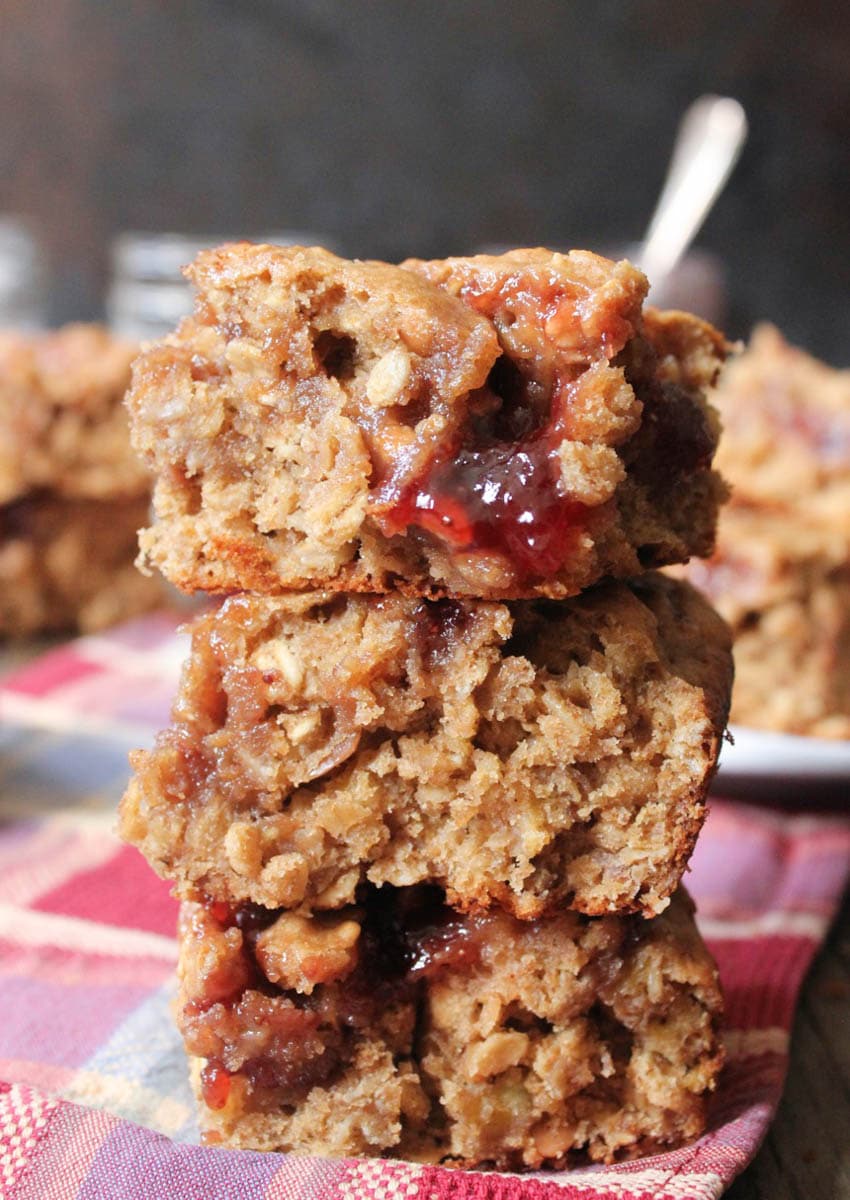 Peanut-Butter-and-Jelly-Snack-Cake