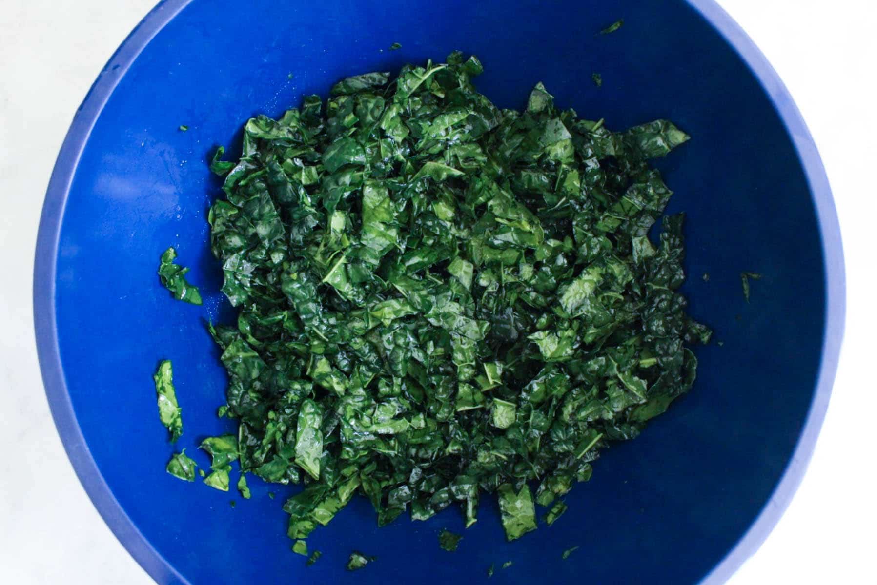 Autumn-Kale-Salad-with-Roasted-Cauliflower-and-Apple-step-1